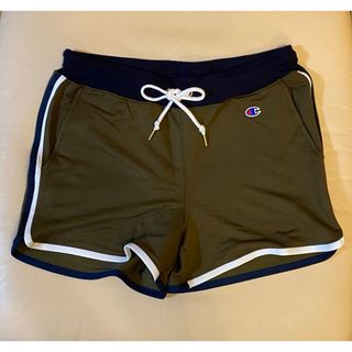 Champion - 新品⭐︎チャンピオン　ショートパンツ　カーキ