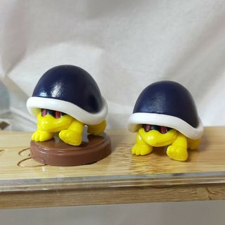 任天堂 - チョコエッグ メット 2個（1つは台座なし）スーパーマリオ