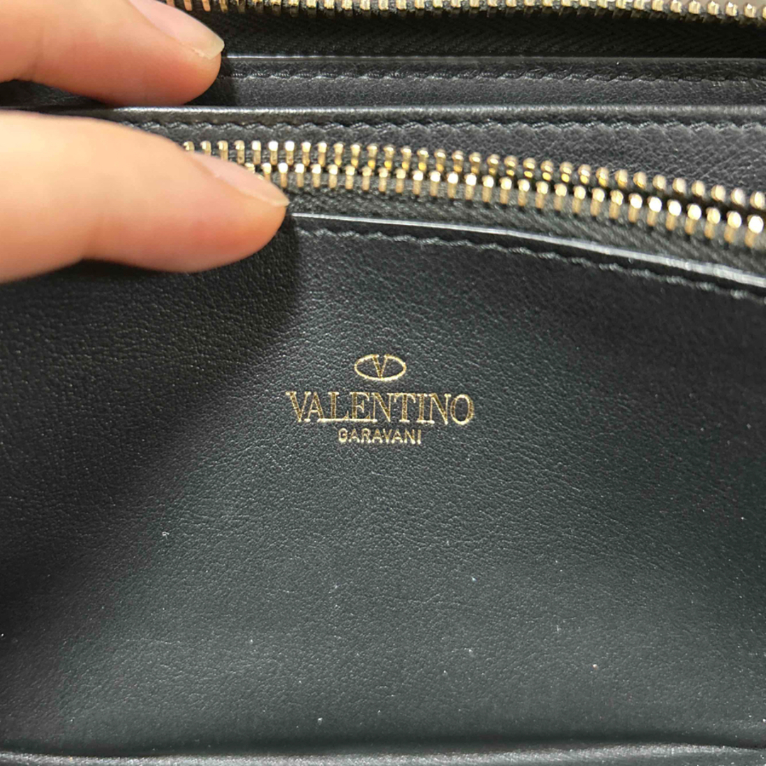 VALENTINO(ヴァレンティノ)のVALENTINO 長財布 レディースのファッション小物(財布)の商品写真