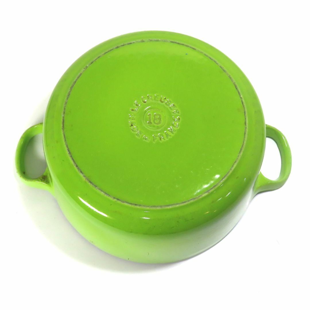 LE CREUSET(ルクルーゼ)のLE CREUSET ル・クルーゼ ルクルーゼ 鍋 両手鍋 直径18cm 緑 インテリア/住まい/日用品のキッチン/食器(鍋/フライパン)の商品写真