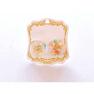 淡い色のレジンピアス(ピアス)