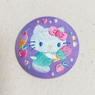 ハローキティ(ハローキティ)のサンリオ 刺繍缶バッジ キティちゃん(キャラクターグッズ)