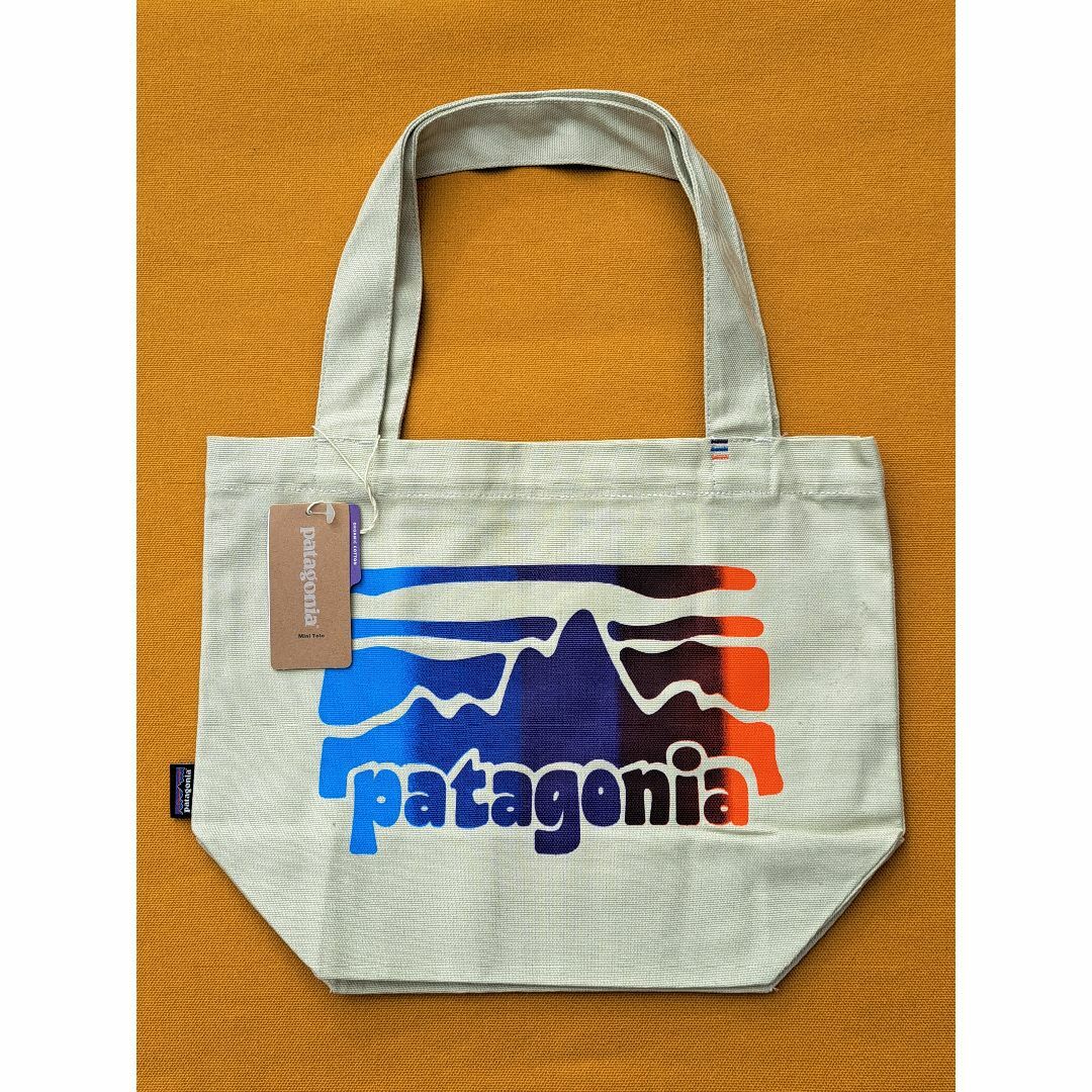 patagonia(パタゴニア)のパタゴニア Mini Tote Fitz Roy Rambler トート2021 メンズのバッグ(トートバッグ)の商品写真