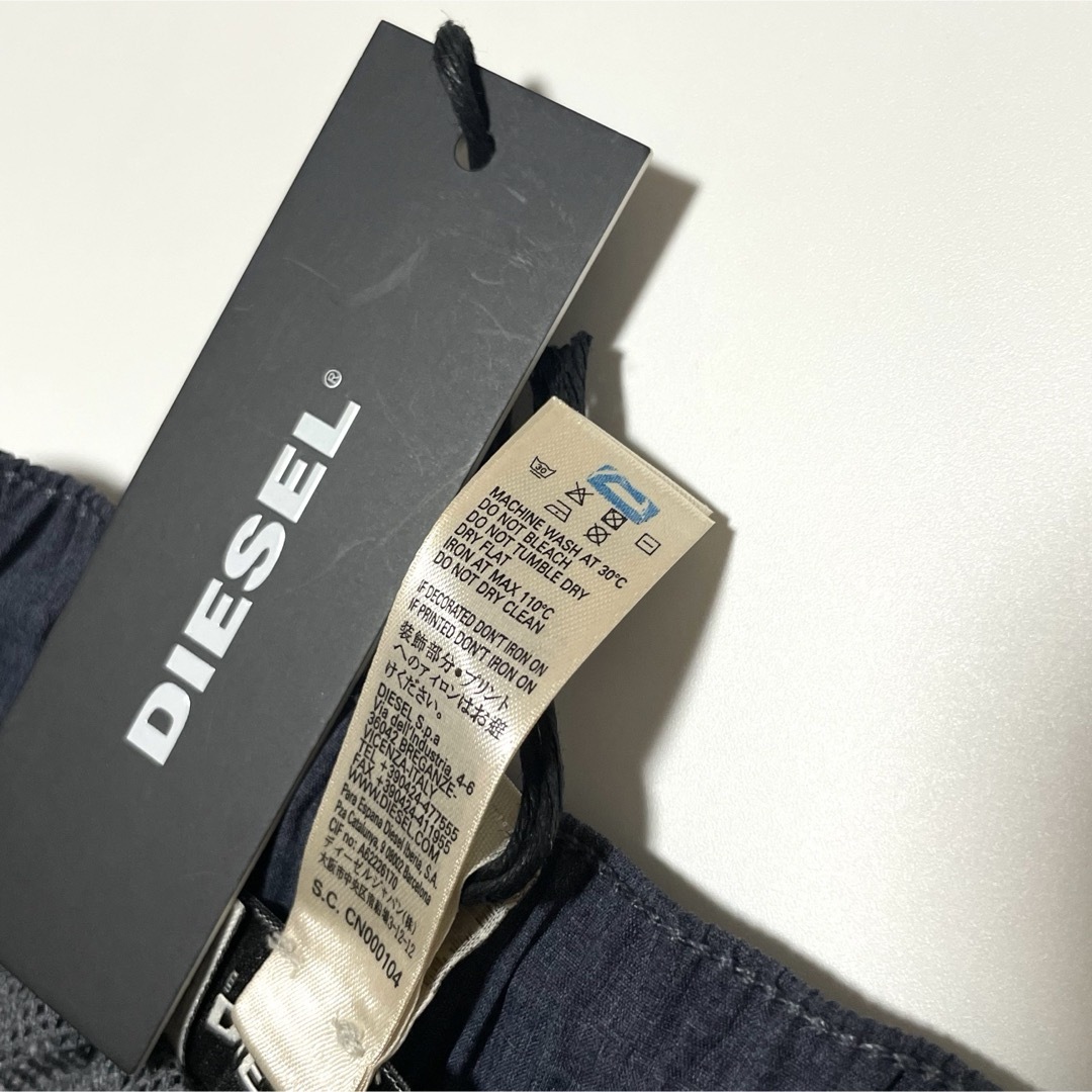 DIESEL(ディーゼル)の【新品】L ディーゼル ショートパンツ タウンユース スイムウェア 青色 ブルー メンズのパンツ(ショートパンツ)の商品写真