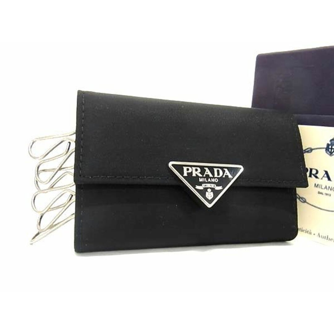 PRADA プラダ 押し返す 6連 キーケース サフィアーノ ブラック PRADA プラダ 押し返す 6連 キーケース サフィアーノ ブラック