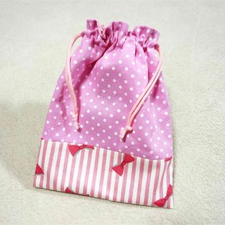 ハンドメイド 巾着 小物入れ 給食袋 女の子 リボン ピンク(外出用品)