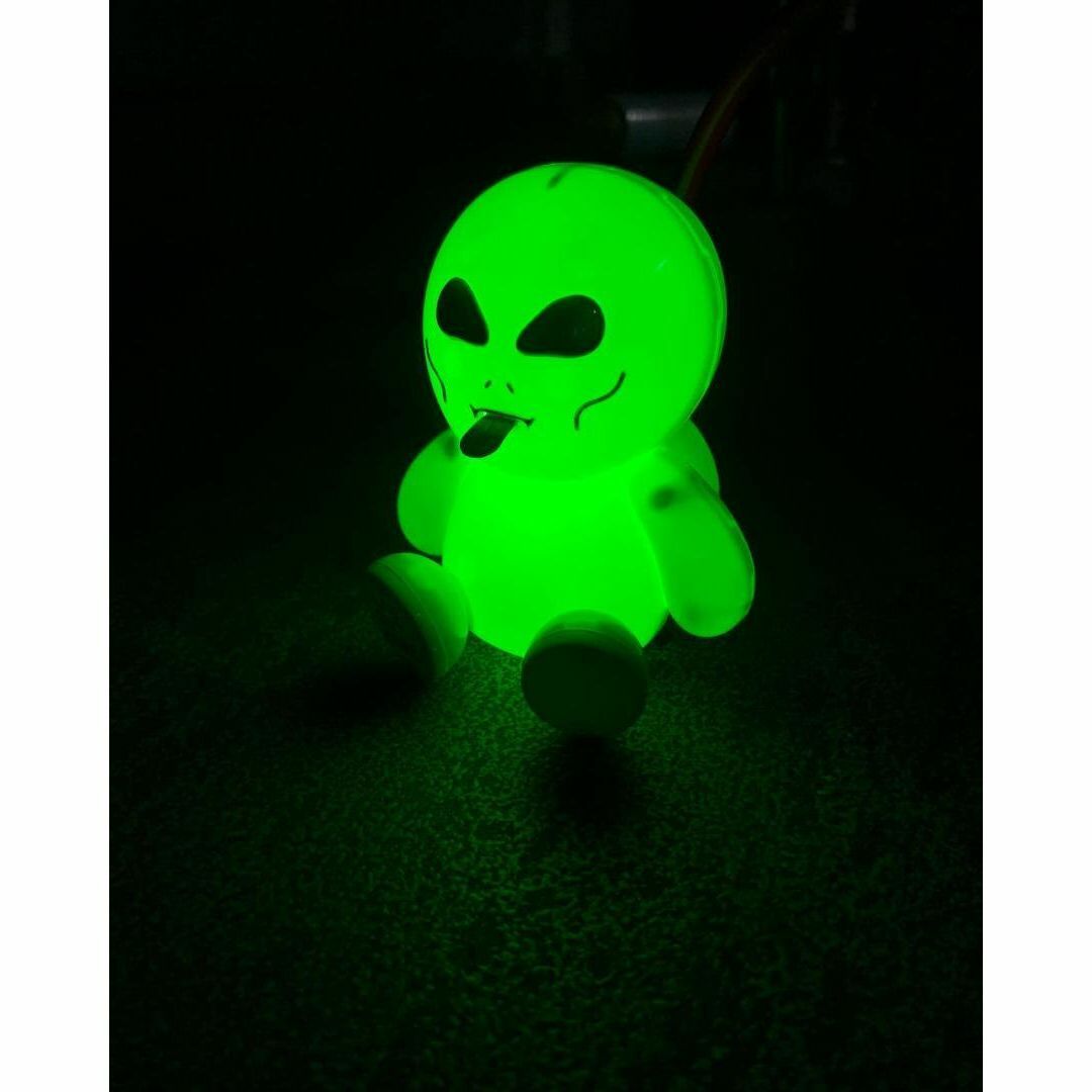 RIPNDIP(リップンディップ)のRIPNDIP Lord Alien Night Light 新品未使用 インテリア/住まい/日用品のライト/照明/LED(その他)の商品写真