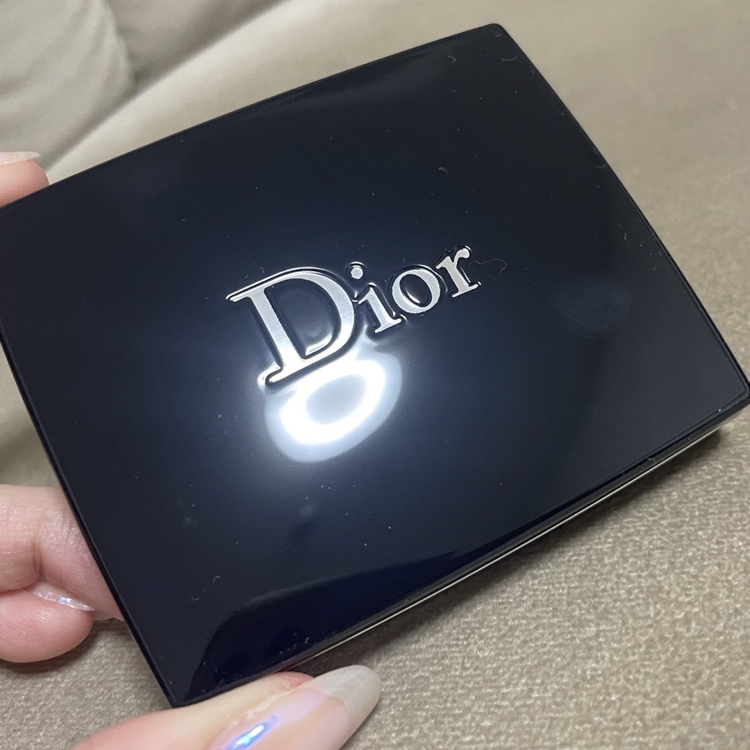 Christian Dior(クリスチャンディオール)のDIOR  サンククルールアイシャドウ　657エクスポーズ コスメ/美容のベースメイク/化粧品(アイシャドウ)の商品写真