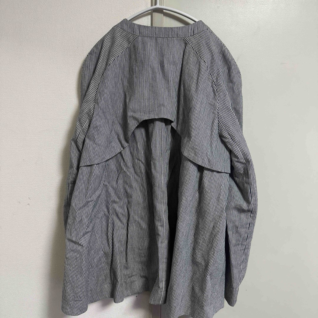 Giorgio Armani(ジョルジオアルマーニ)のジョルジオアルマーニ　ストライプ　XLサイズ レディースのジャケット/アウター(その他)の商品写真
