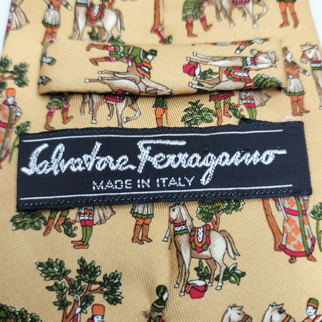 Salvatore Ferragamo(サルヴァトーレフェラガモ)のサルヴァトーレ　フェラガモ　ネクタイ　シルク メンズのファッション小物(ネクタイ)の商品写真