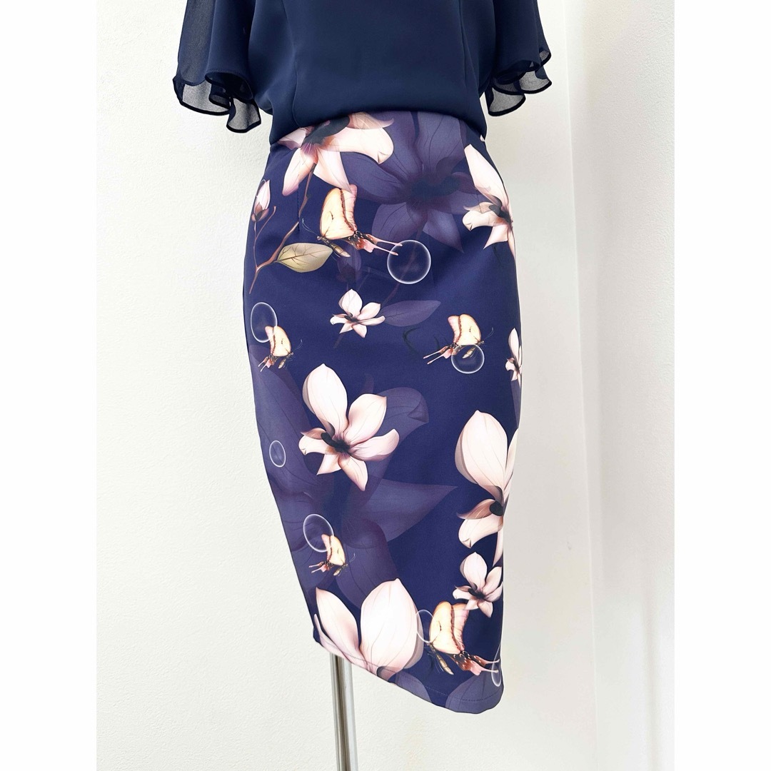 asos - 新品未使用 Little Mistress 花柄プリント切替タイトドレス Sの asos - 新品未使用 Little Mistress 花柄プリント切替タイトドレス Sの