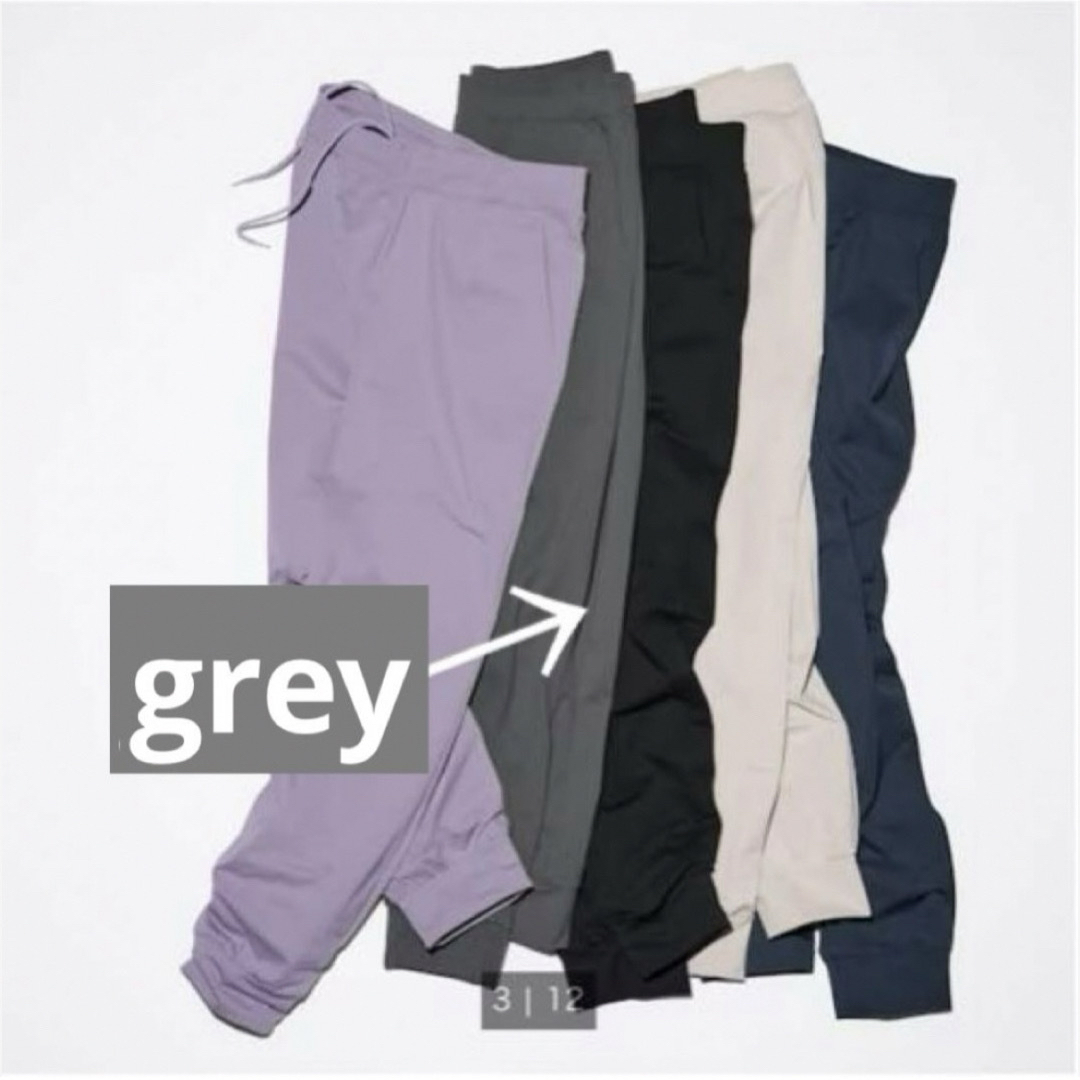 UNIQLO(ユニクロ)のUNIQLO新品タグ付きウルトラストレッチエアリズムジョガーパンツ grey L レディースのパンツ(その他)の商品写真