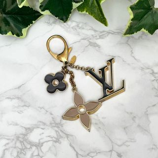 ルイヴィトン(LOUIS VUITTON)のルイヴィトン バッグ チャーム・フルール ドゥ モノグラム 現行販売モデル(チャーム)