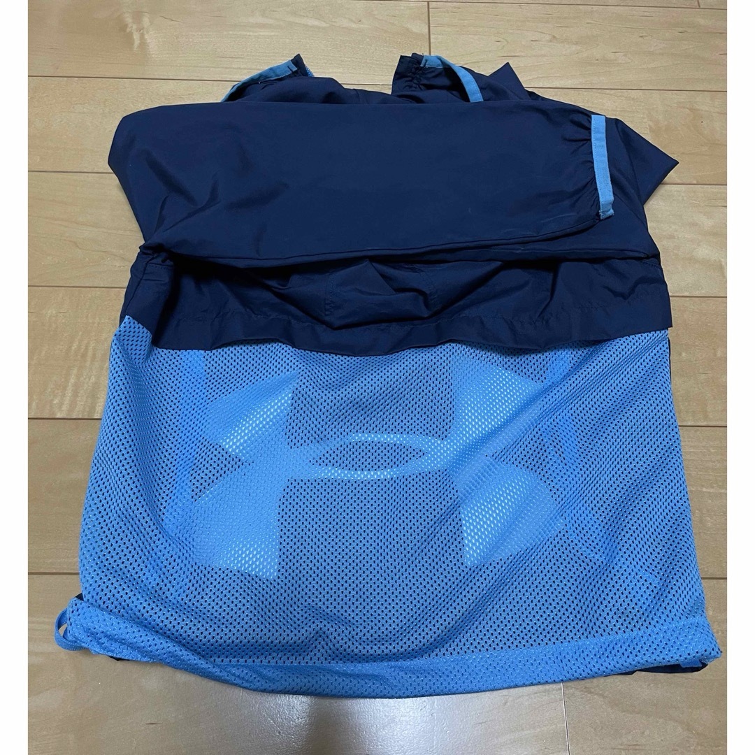 UNDER ARMOUR(アンダーアーマー)のウインドブレーカー　120 キッズ/ベビー/マタニティのキッズ服男の子用(90cm~)(ジャケット/上着)の商品写真