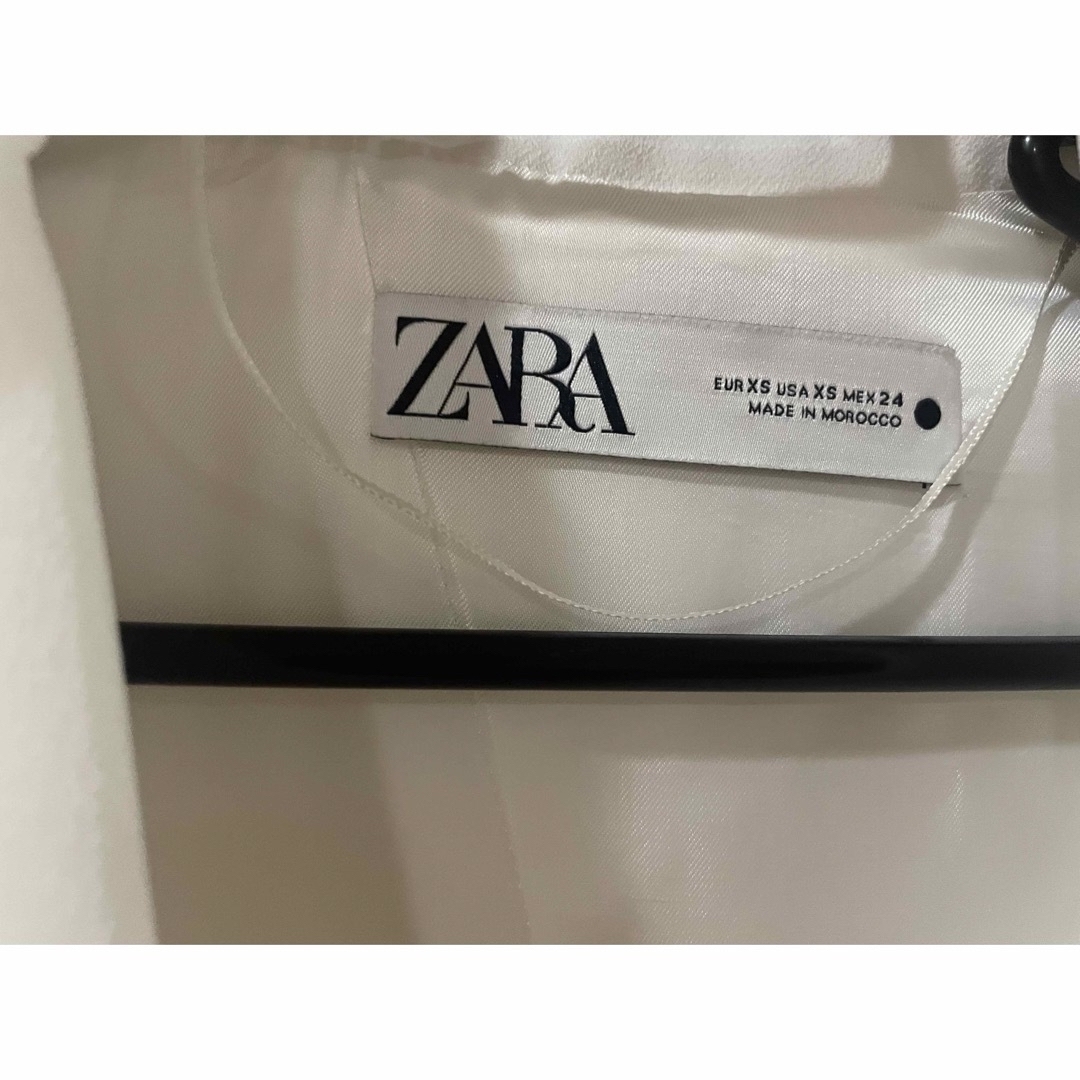 ZARA(ザラ)のZARA ロングベスト　ホワイト レディースのトップス(ベスト/ジレ)の商品写真