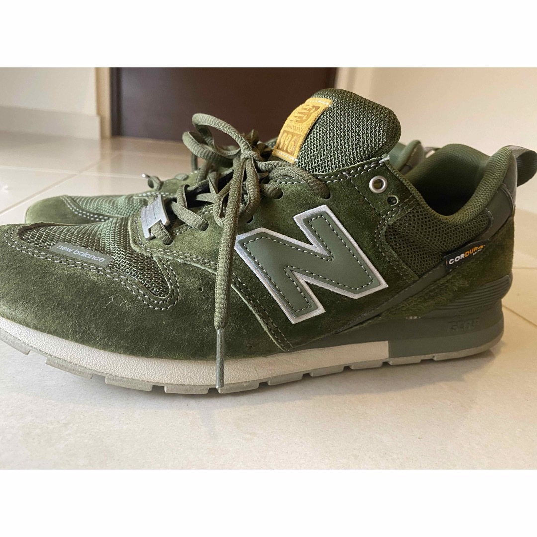 996（New Balance）(キュウキュウロク)のニューバランス〈996〉 カーキ26.0cm メンズの靴/シューズ(スニーカー)の商品写真