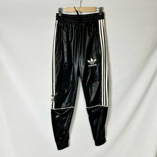 オリジナルス(Originals（adidas）)のIC8797 アディダス CHILE 20 トラックパンツ サテン 黒 XS(その他)