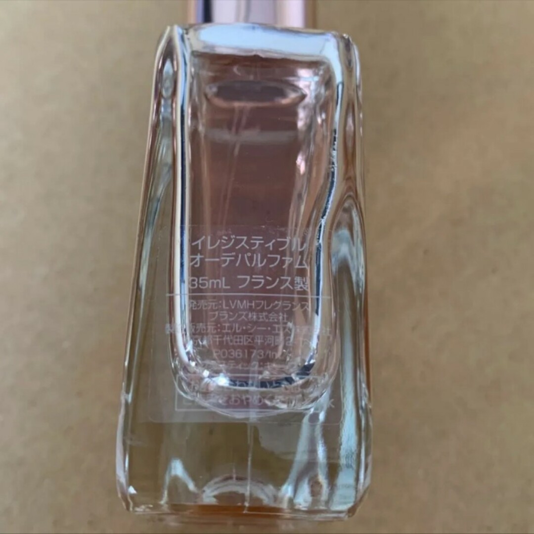 GIVENCHY(ジバンシィ)のGIVENCHY ジバンシイ　イレジスティブル オーデパルファム　35mL コスメ/美容の香水(香水(女性用))の商品写真