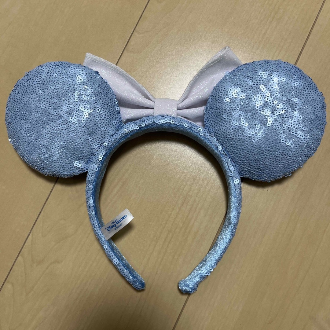 Disney(ディズニー)のディズニー　カチューシャ　スパンコール　水色　ブルー レディースのヘアアクセサリー(カチューシャ)の商品写真