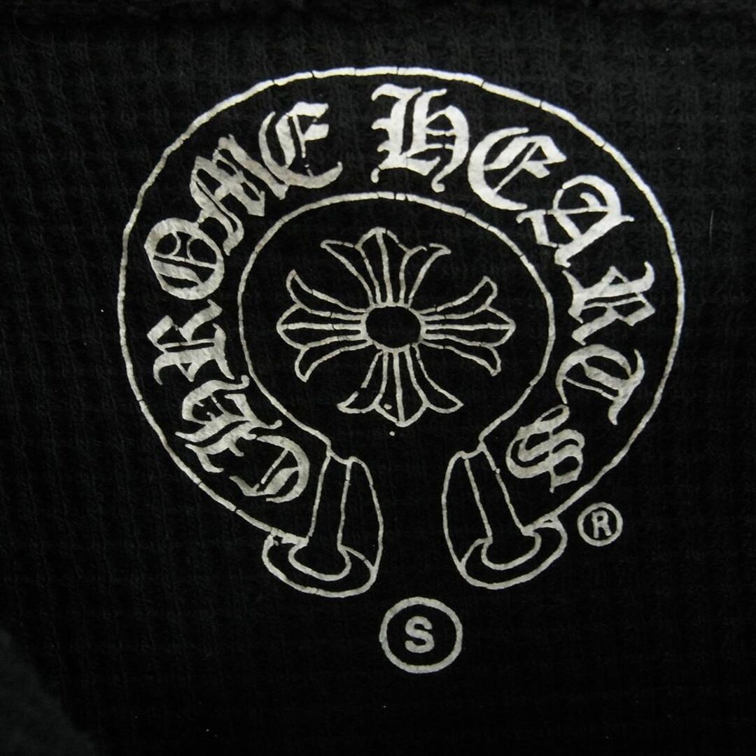 Chrome Hearts(クロムハーツ)のCHROME HEARTS クロムハーツ（原本無） パーカー 国内正規品 CHプラス バックロゴプリント 裏地サーマル ダガージップ フルジップ パーカー ブラック系 S【中古】 メンズのトップス(パーカー)の商品写真