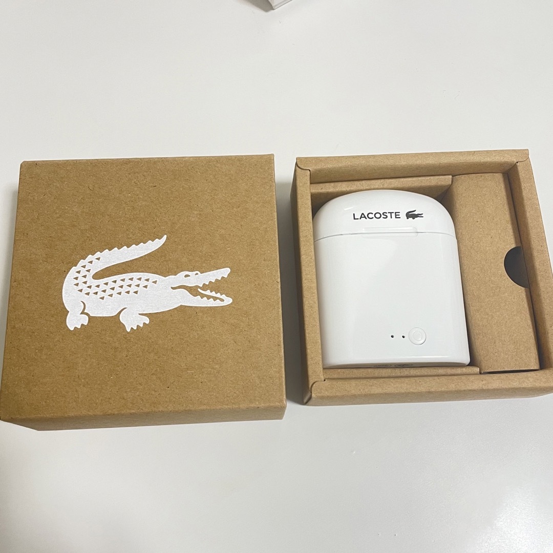 LACOSTE(ラコステ)のラコステイヤホン スマホ/家電/カメラのオーディオ機器(ヘッドフォン/イヤフォン)の商品写真