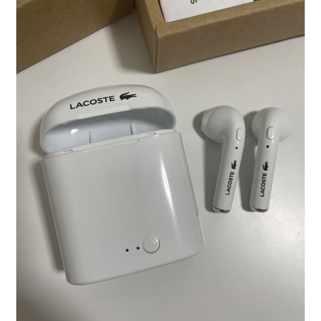 LACOSTE(ラコステ)のラコステイヤホン スマホ/家電/カメラのオーディオ機器(ヘッドフォン/イヤフォン)の商品写真