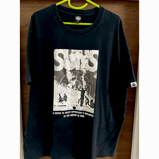 ANDSUNS Tシャツ
