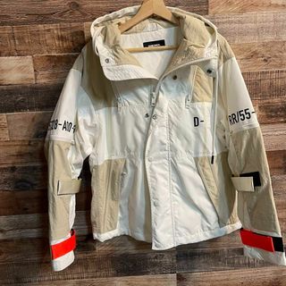 ディーゼル(DIESEL)の【美品】ディーゼル　マウンテンパーカー　ナイロンジャケット　フーディ(マウンテンパーカー)