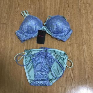 ラヴィジュール(Ravijour)の新品☆タグ付き☆Ravijourブラ＆ショーツ(ブラ&ショーツセット)