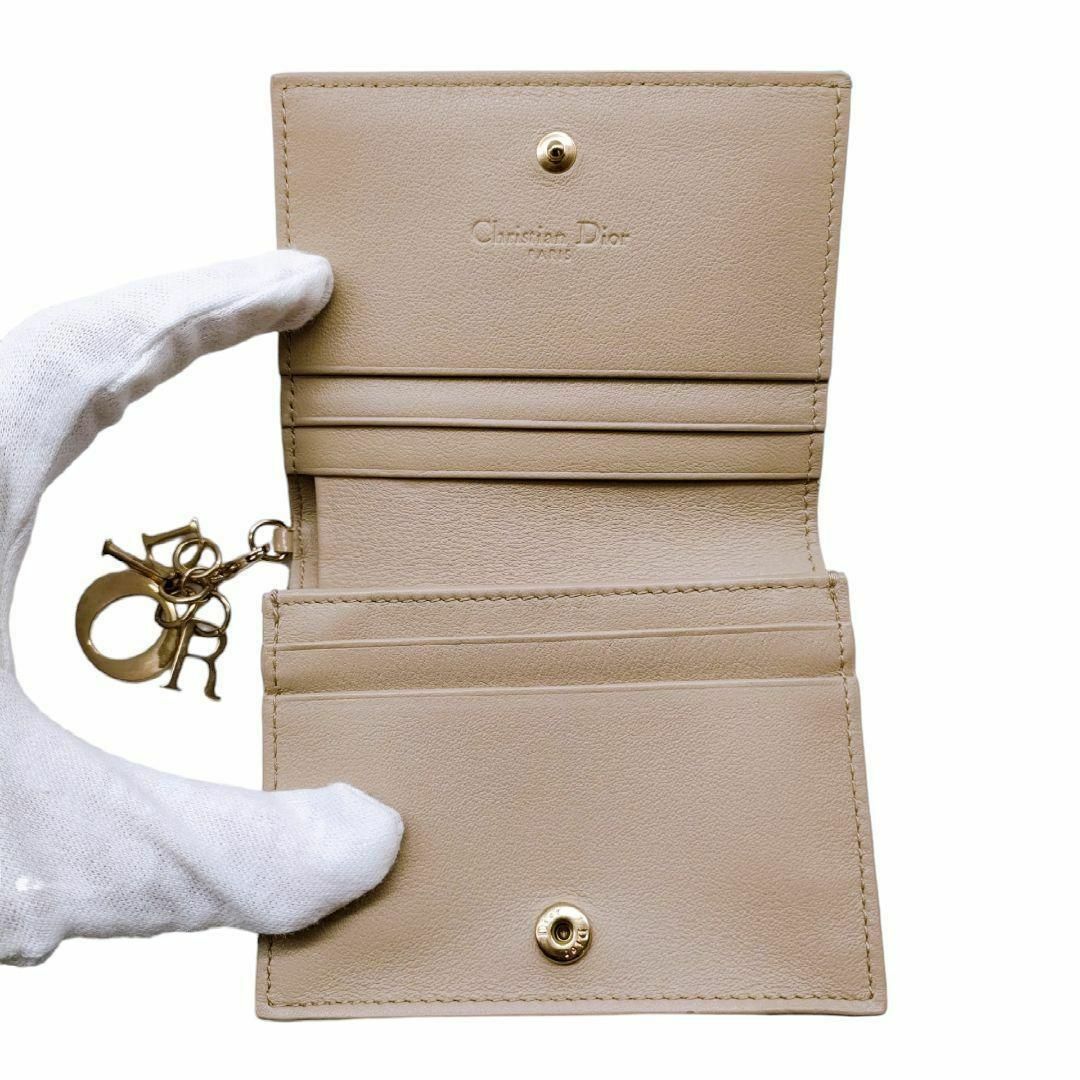 Christian Dior(クリスチャンディオール)のディオール　折り財布　コンパクトウォレット　カナージュ　パテントレザー レディースのファッション小物(財布)の商品写真