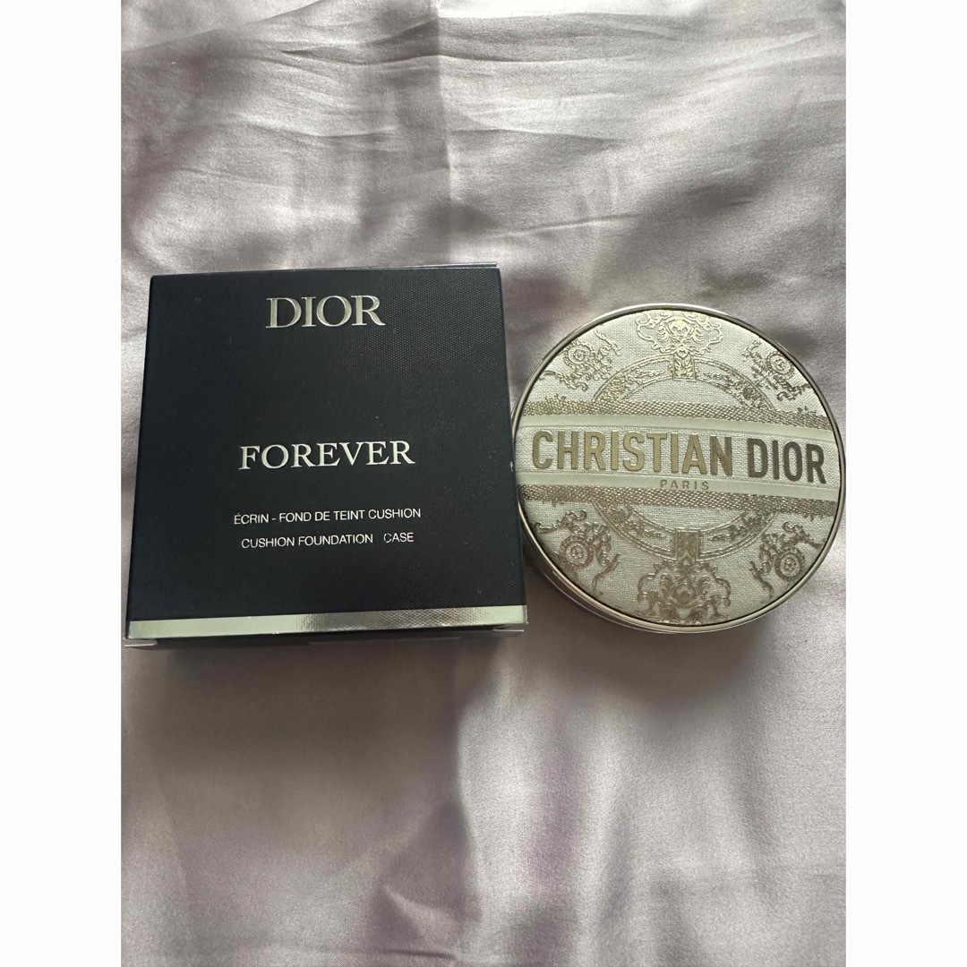 Christian Dior(クリスチャンディオール)のディオールスキン フォーエヴァー クッション  チュイルリー ケース コスメ/美容のベースメイク/化粧品(ファンデーション)の商品写真