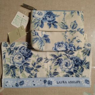 新品☆Laura Ashley(ローラアシュレイ)☆ポーチ＆ハンカチ ２点セット