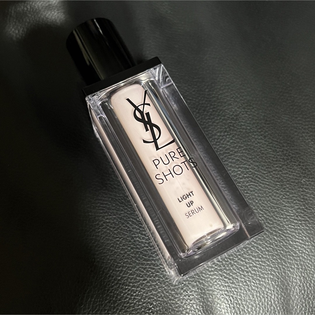 Yves Saint Laurent Beaute(イヴサンローランボーテ)のピュアショット　PURESHOTS サンローラン　LIGHTSERUM コスメ/美容のスキンケア/基礎化粧品(美容液)の商品写真