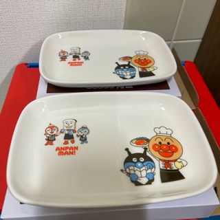 アンパンマン(アンパンマン)のアンパンマン　角皿　２枚　未使用品(食器)