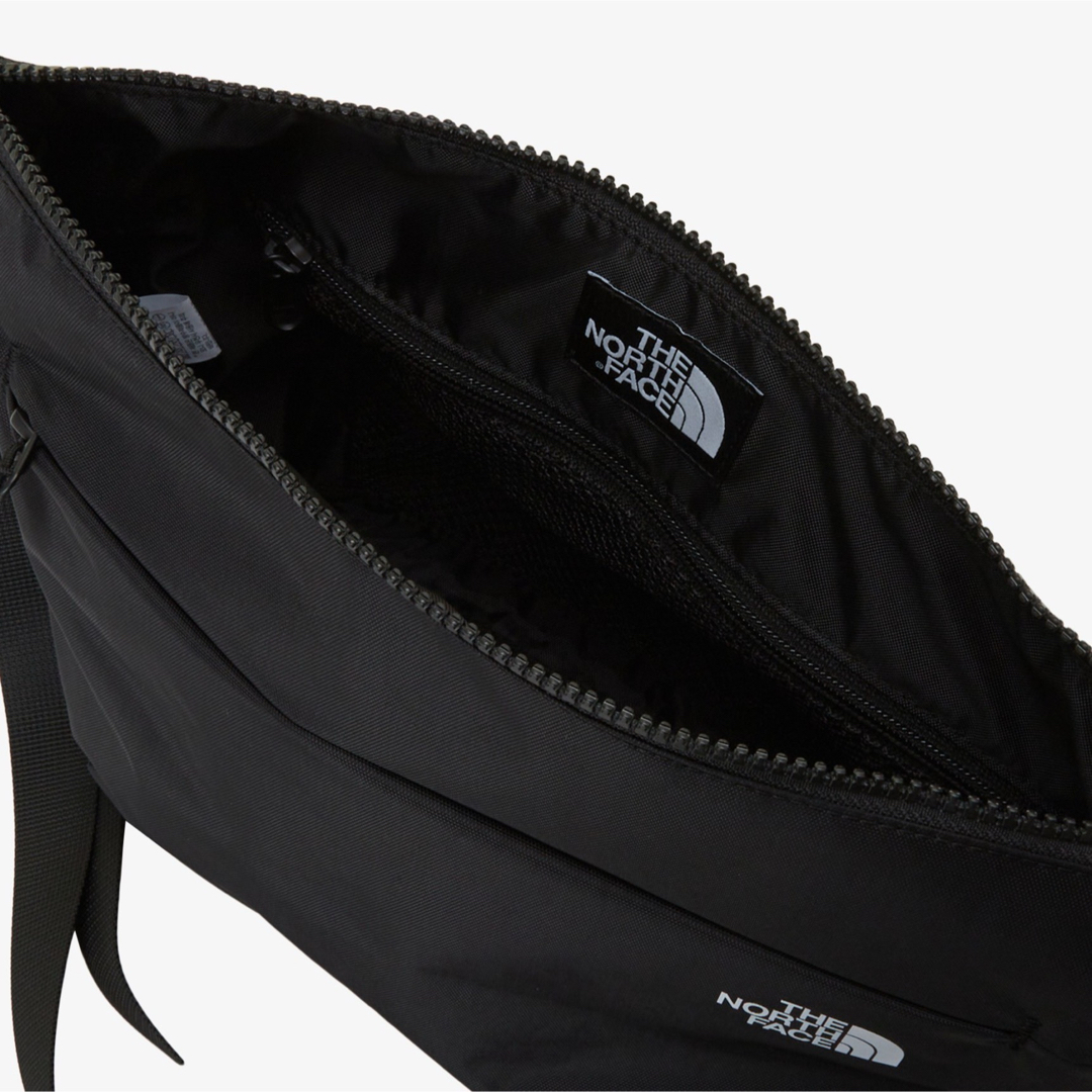 ノースフェイス　SIMPLE CROSS BAG ショルダーバッグ　ブラック レディースのバッグ(ショルダーバッグ)の商品写真