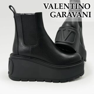 ヴァレンティノガラヴァーニ(valentino garavani)の現行品・未使用級◎ヴァレンティノ サイドゴアブーツ 厚底 ビッグロゴ 黒 35(ブーツ)