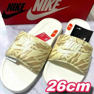 ナイキ(NIKE)のNIKE ビクトリー ワン プリント スライド 白 26cm CN9676(サンダル)