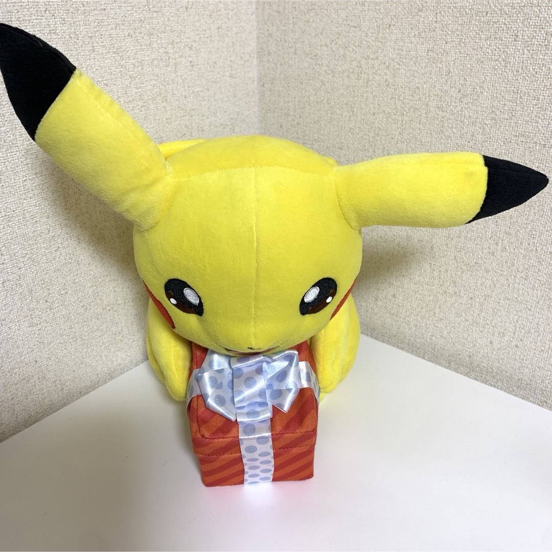 ポケモン(ポケモン)の【美品】三井住友 VISA 非売品 ピカチュウ ぬいぐるみ 激レア 景品 エンタメ/ホビーのおもちゃ/ぬいぐるみ(キャラクターグッズ)の商品写真