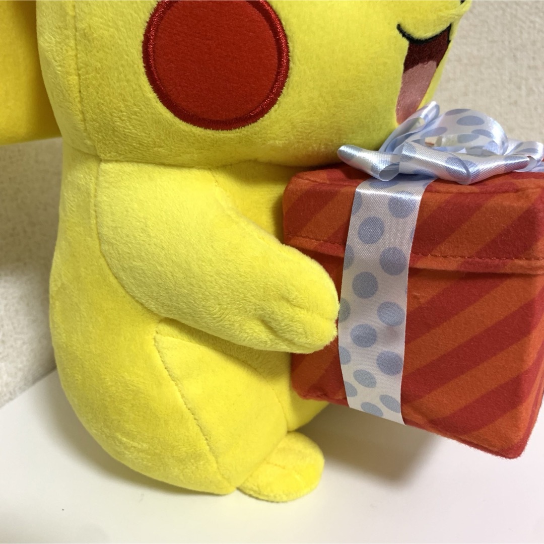 ポケモン(ポケモン)の【美品】三井住友 VISA 非売品 ピカチュウ ぬいぐるみ 激レア 景品 エンタメ/ホビーのおもちゃ/ぬいぐるみ(キャラクターグッズ)の商品写真