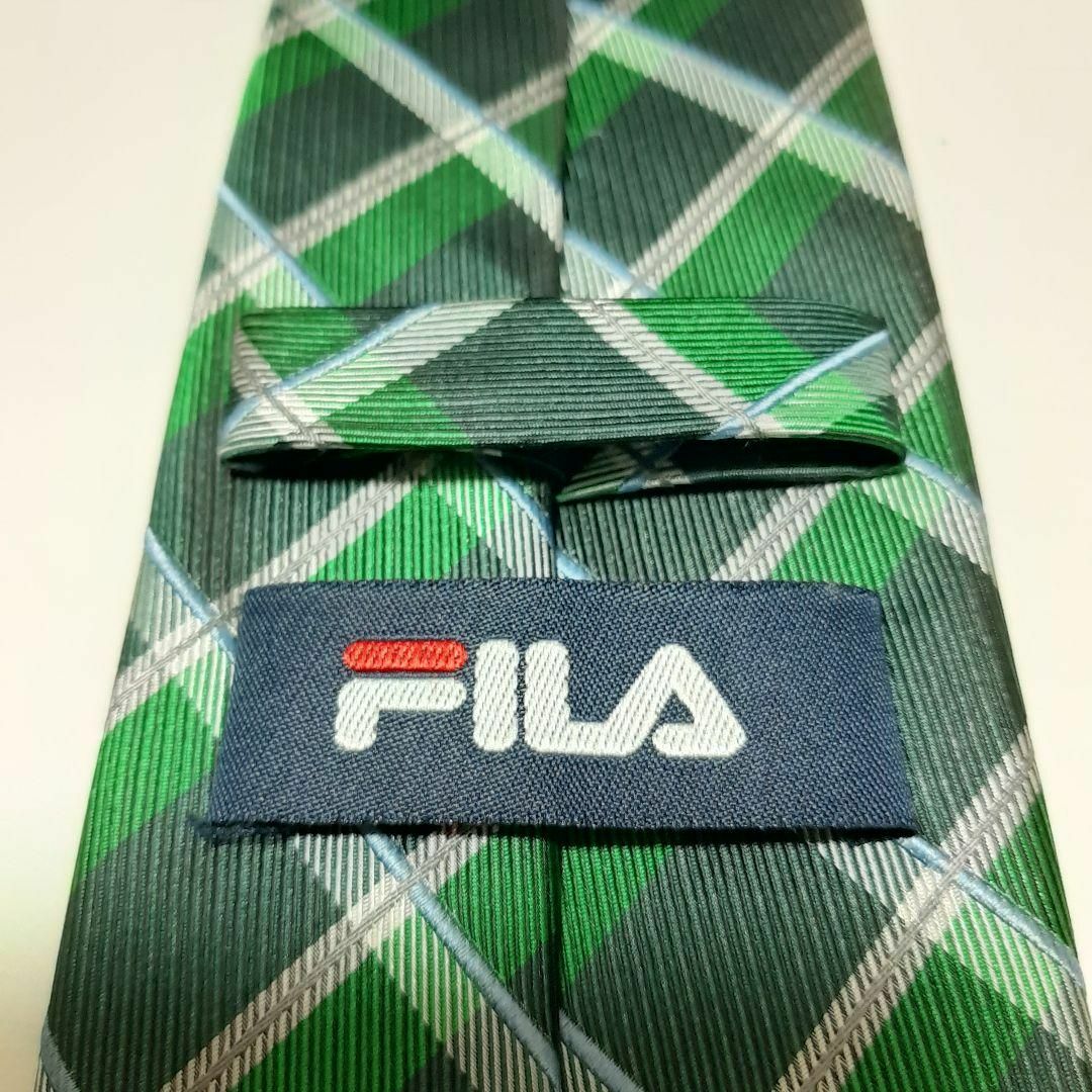 FILA(フィラ)の美品　FILA　フィラ　ネクタイ　 緑色系　ストラップ メンズのファッション小物(ネクタイ)の商品写真