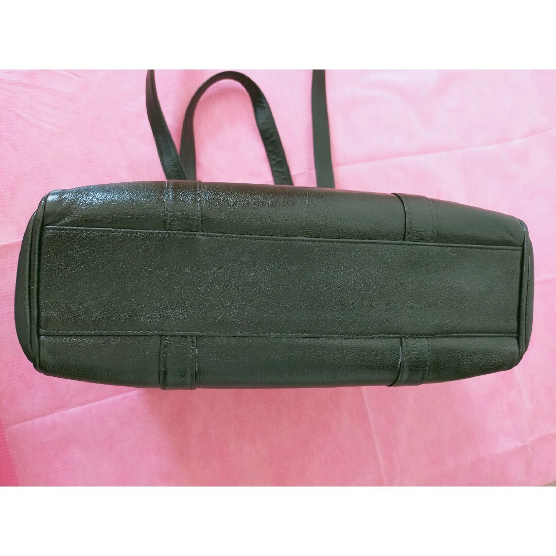 GIVENCHY(ジバンシィ)のGIVENCHY ジバンシー レザー トートバッグ ブラック　日本製 レディースのバッグ(トートバッグ)の商品写真