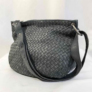 ボッテガヴェネタ(Bottega Veneta)の正規品 ボッテガヴェネタ ショルダーバッグ イントレチャート 黒 肩掛け 鞄(ショルダーバッグ)