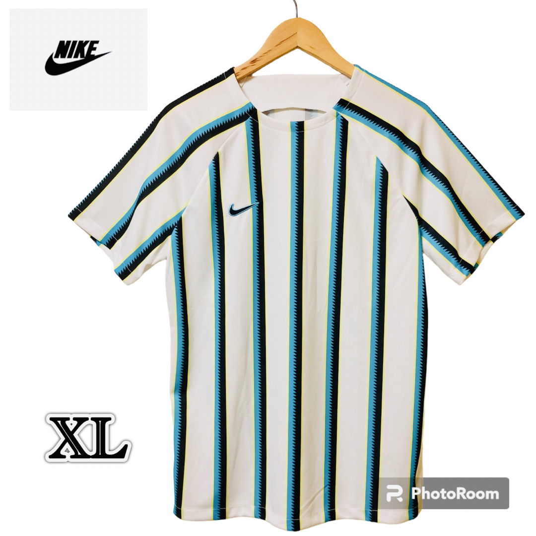 NIKE(ナイキ)のNIKE半袖カットソー/サッカーユニホーム/NIKE Dri-FIT スポーツ/アウトドアのサッカー/フットサル(ウェア)の商品写真