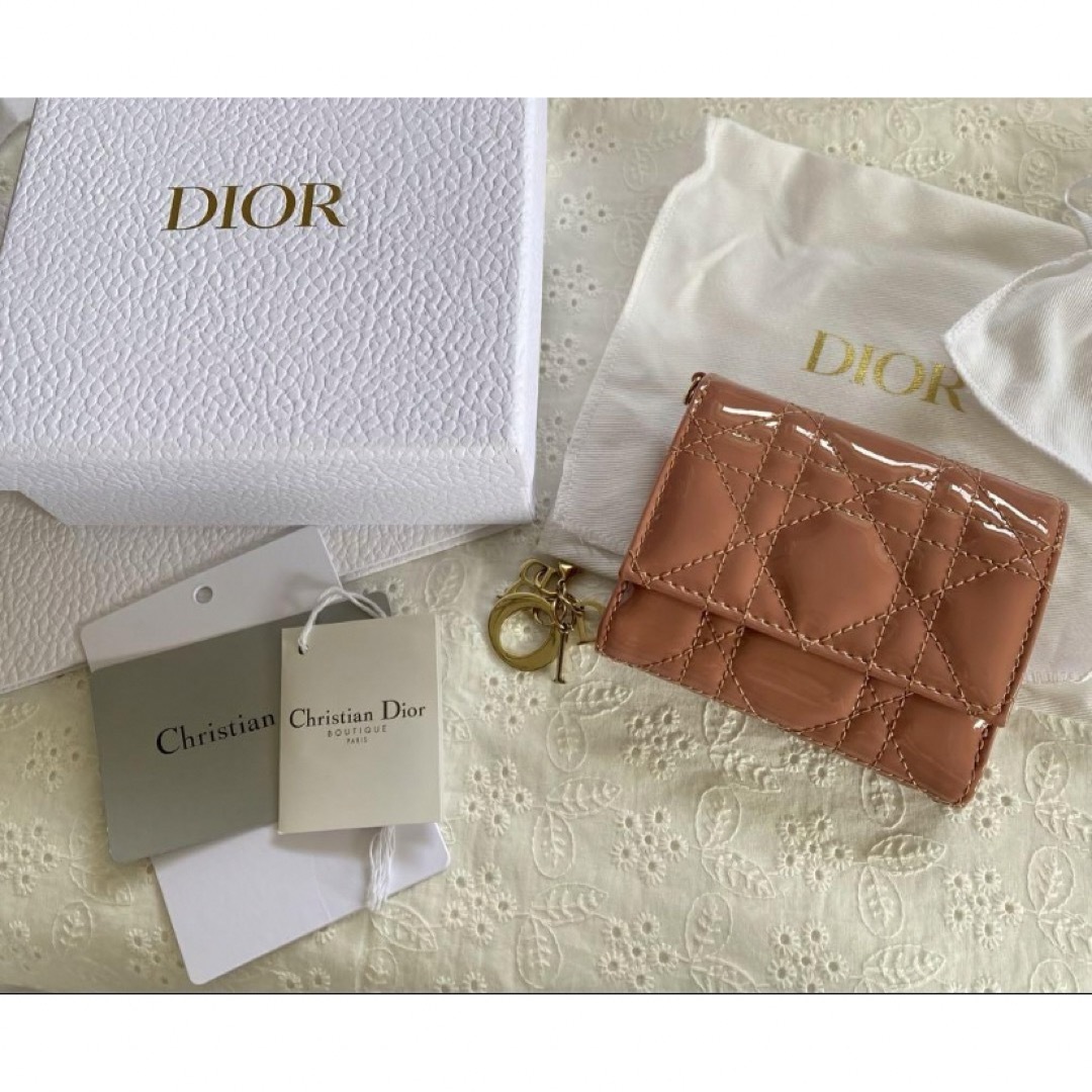 Christian Dior(クリスチャンディオール)のDIOR☆LADY DIORロータス日本限定 レディースのファッション小物(財布)の商品写真