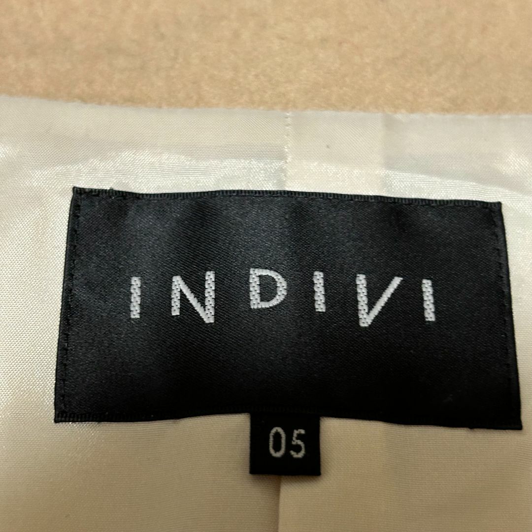 INDIVI(インディヴィ)の【訳あり美品】インディヴィ ロングコート 05 ベージュ ✓3495 レディースのジャケット/アウター(ロングコート)の商品写真