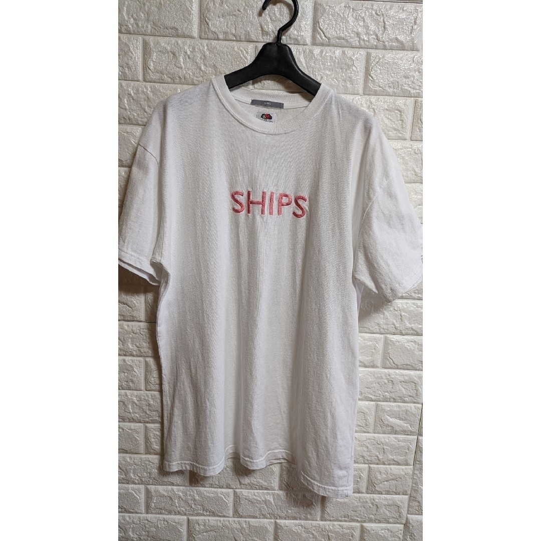 SHIPS(シップス)のSHIPS　シップス　白Tシャツ　メンズ　Lサイズ　Tシャツ ロゴ　刺繍　コーデ メンズのトップス(Tシャツ/カットソー(半袖/袖なし))の商品写真