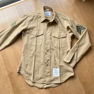 DSCPミリタリーシャツ古着ヴィンテージベージュ長袖ワークシャツ軍服ワッペン(シャツ)