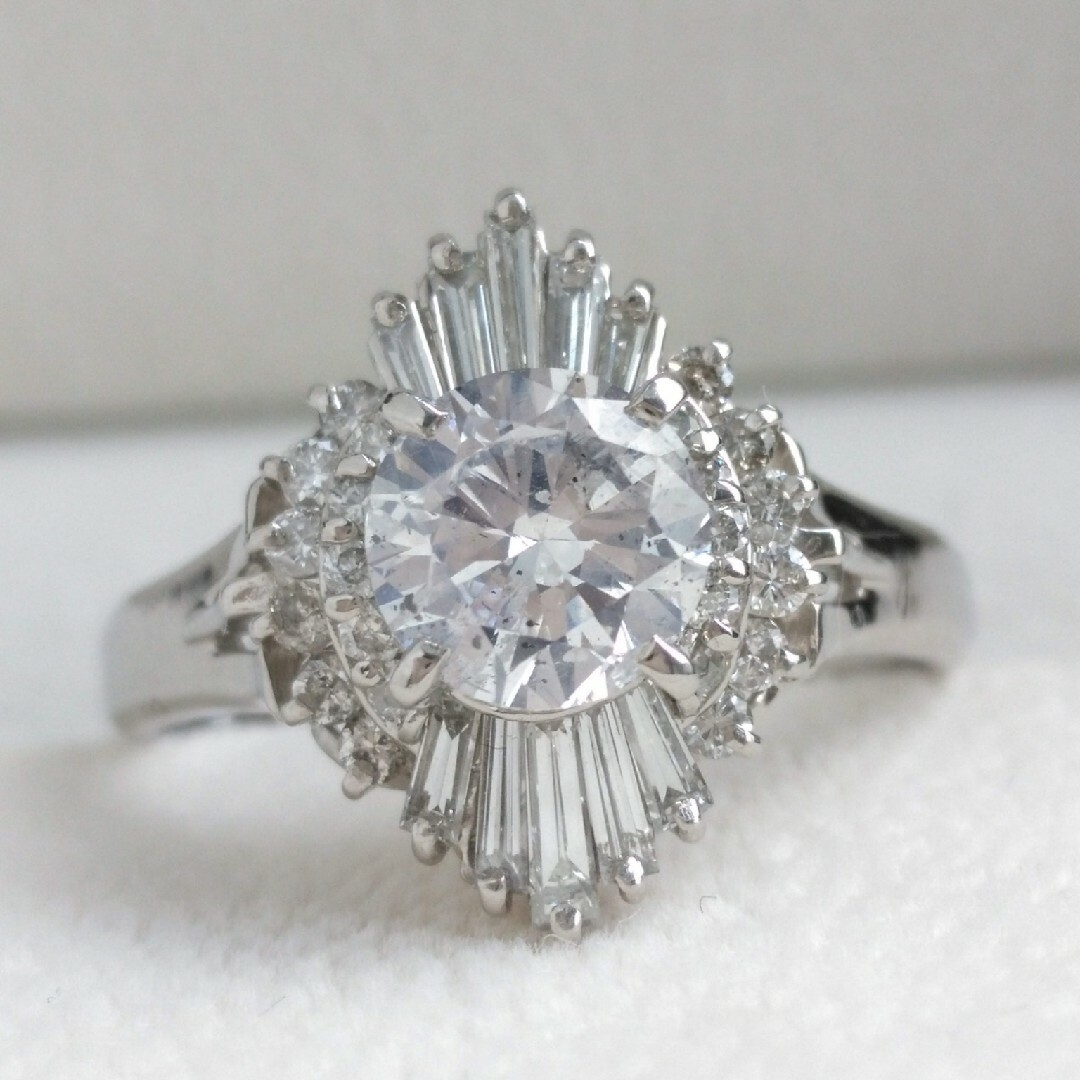 大粒ダイヤ Pt900 プラチナダイヤモンドリング 計1.63ct（16号） レディースのアクセサリー(リング(指輪))の商品写真