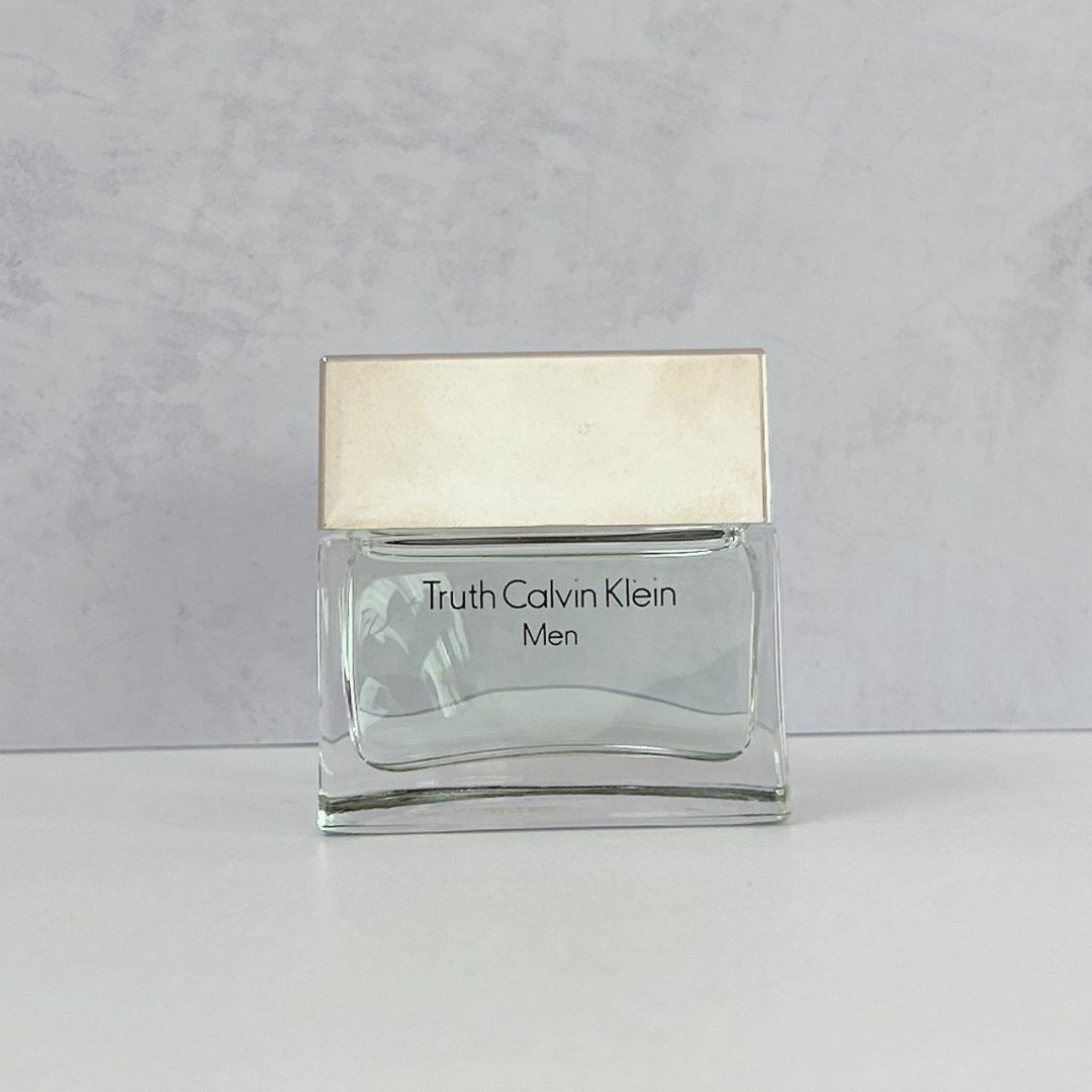 Calvin Klein(カルバンクライン)の希少ボトル カルバンクライン トゥルース フォーメン 香水 15ml EDT コスメ/美容のリラクゼーション(アロマポット/アロマランプ/芳香器)の商品写真