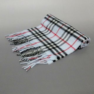 BURBERRY LONDON ENGLAND(バーバリーロンドンイングランド) マフラー美品  - ライトブルー×黒×レッド チェック柄 カシミヤ(マフラー/ショール)